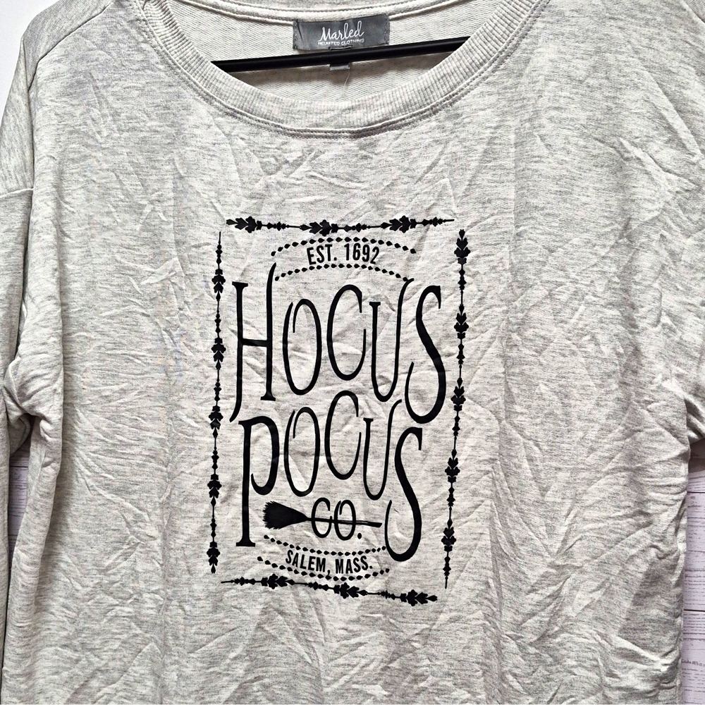 Marled Reunited Clothing Women's Hocus Pocus Graphic Crewneck Sweatshirt M